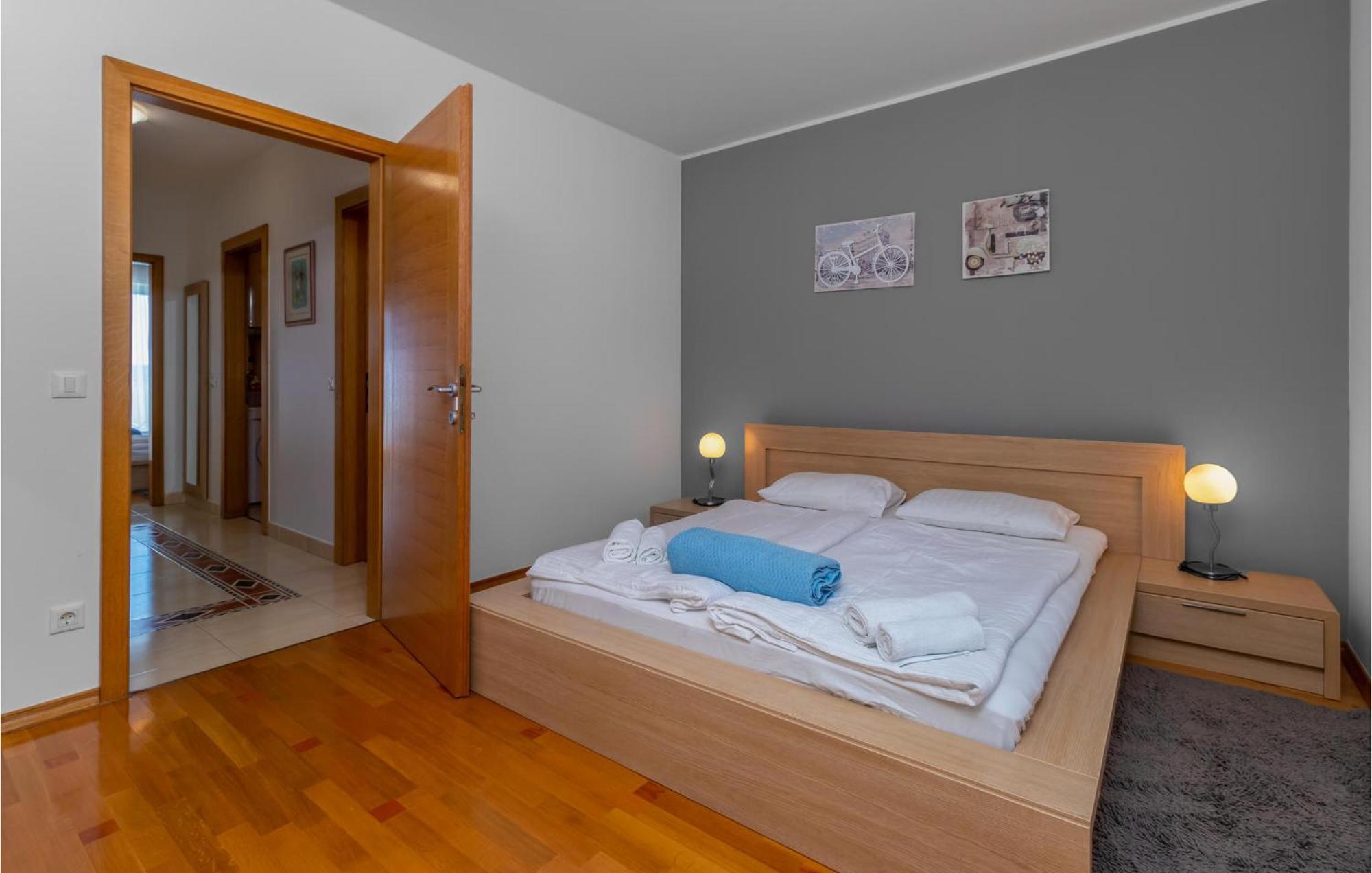 Lovely Apartment In Selce With House Sea View Экстерьер фото