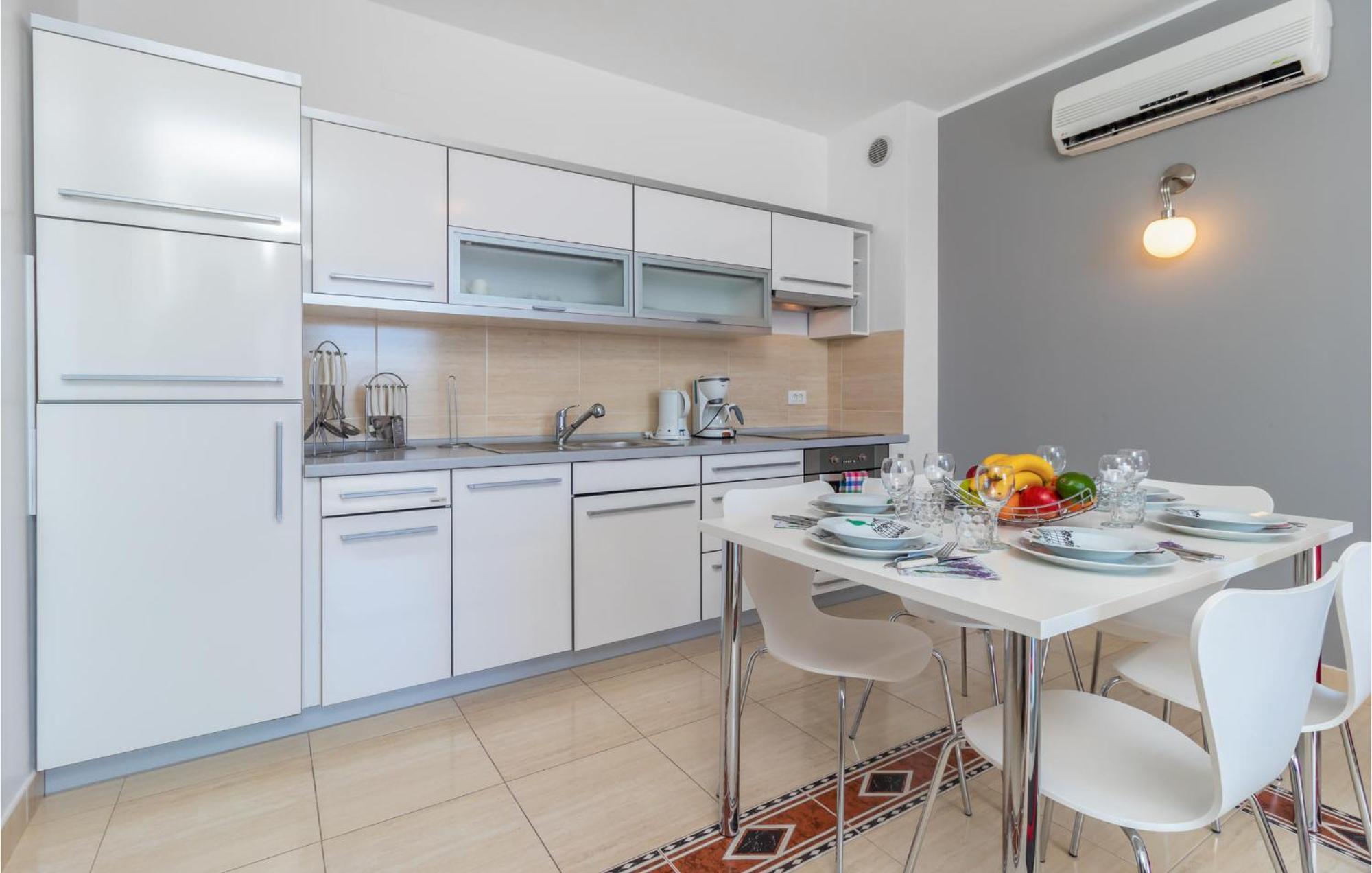 Lovely Apartment In Selce With House Sea View Экстерьер фото